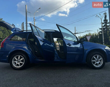 Синій Рено Меган, об'ємом двигуна 1.6 л та пробігом 262 тис. км за 5000 $, фото 3 на Automoto.ua