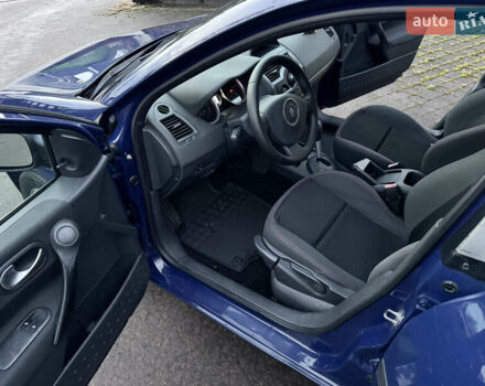 Синій Рено Меган, об'ємом двигуна 1.6 л та пробігом 192 тис. км за 4900 $, фото 9 на Automoto.ua