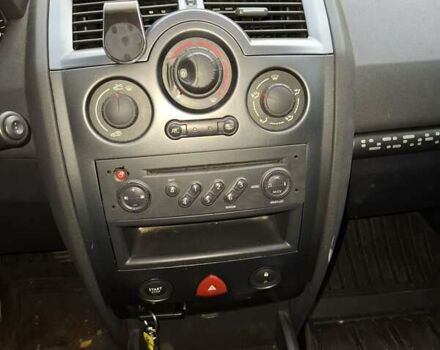 Синий Рено Меган, объемом двигателя 1.6 л и пробегом 228 тыс. км за 5500 $, фото 17 на Automoto.ua