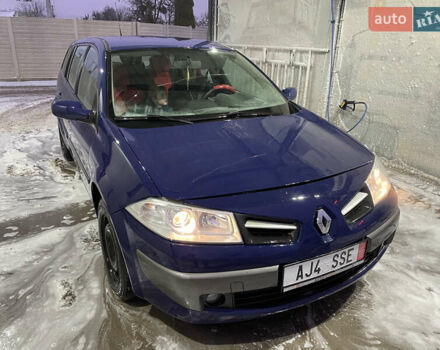 Синий Рено Меган, объемом двигателя 1.6 л и пробегом 206 тыс. км за 3999 $, фото 1 на Automoto.ua