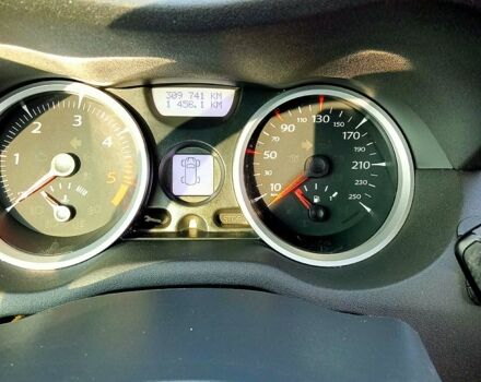 Синий Рено Меган, объемом двигателя 1.9 л и пробегом 311 тыс. км за 5000 $, фото 4 на Automoto.ua