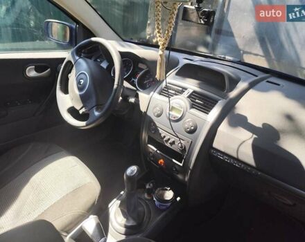 Синий Рено Меган, объемом двигателя 1.6 л и пробегом 250 тыс. км за 6000 $, фото 4 на Automoto.ua