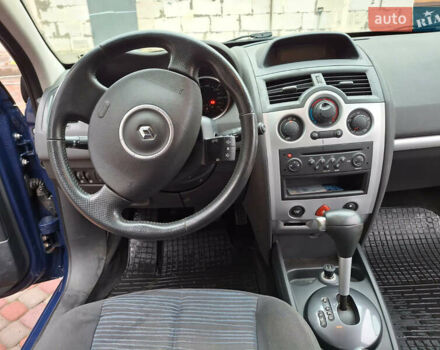Синій Рено Меган, об'ємом двигуна 2 л та пробігом 155 тис. км за 5500 $, фото 20 на Automoto.ua