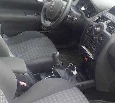 Синій Рено Меган, об'ємом двигуна 1.6 л та пробігом 167 тис. км за 5700 $, фото 3 на Automoto.ua