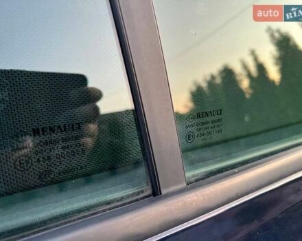 Синий Рено Меган, объемом двигателя 1.6 л и пробегом 212 тыс. км за 5600 $, фото 57 на Automoto.ua