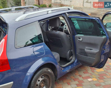 Синій Рено Меган, об'ємом двигуна 2 л та пробігом 155 тис. км за 5500 $, фото 24 на Automoto.ua