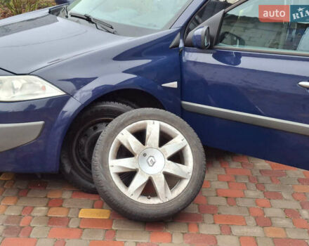 Синій Рено Меган, об'ємом двигуна 2 л та пробігом 155 тис. км за 5500 $, фото 27 на Automoto.ua