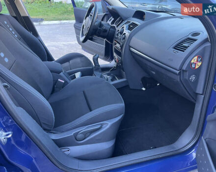 Синий Рено Меган, объемом двигателя 1.6 л и пробегом 202 тыс. км за 5999 $, фото 49 на Automoto.ua