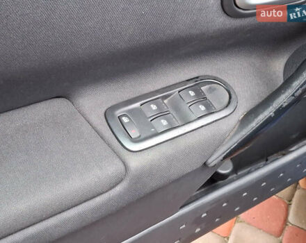 Синій Рено Меган, об'ємом двигуна 2 л та пробігом 155 тис. км за 5500 $, фото 22 на Automoto.ua