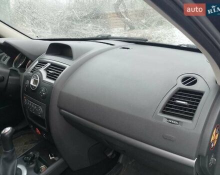 Синій Рено Меган, об'ємом двигуна 1.6 л та пробігом 189 тис. км за 5250 $, фото 10 на Automoto.ua