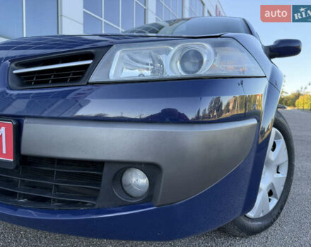 Рено Меган 2009 у Белой Церкве на Automoto.ua Синій Рено Меган, об'ємом двигуна 1.6 л та пробігом 202 тис. км за 5500 $, фото 66 на Automoto.ua