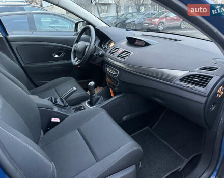 Синій Рено Меган, об'ємом двигуна 1.6 л та пробігом 158 тис. км за 8200 $, фото 10 на Automoto.ua