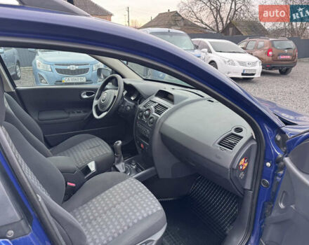 Синий Рено Меган, объемом двигателя 1.6 л и пробегом 240 тыс. км за 5400 $, фото 16 на Automoto.ua