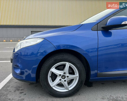 Синий Рено Меган, объемом двигателя 1.6 л и пробегом 252 тыс. км за 7000 $, фото 28 на Automoto.ua