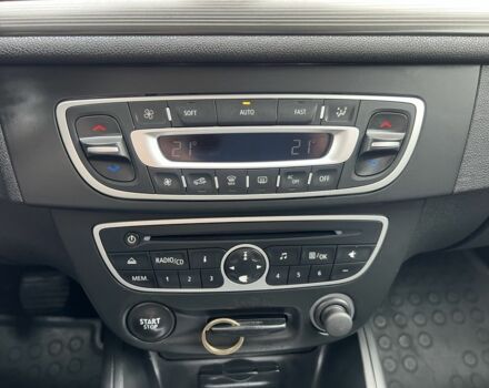 Синий Рено Меган, объемом двигателя 1.6 л и пробегом 252 тыс. км за 7000 $, фото 7 на Automoto.ua