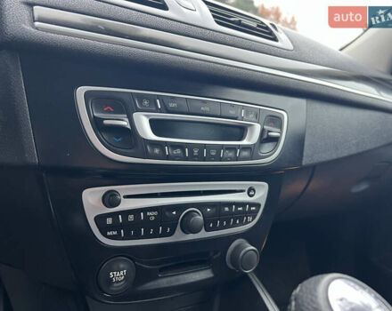 Синій Рено Меган, об'ємом двигуна 1.5 л та пробігом 192 тис. км за 7600 $, фото 33 на Automoto.ua