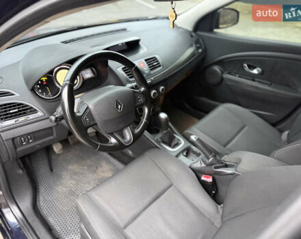 Синий Рено Меган, объемом двигателя 1.46 л и пробегом 220 тыс. км за 5600 $, фото 17 на Automoto.ua