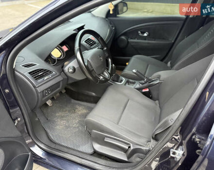 Синий Рено Меган, объемом двигателя 1.46 л и пробегом 220 тыс. км за 5600 $, фото 16 на Automoto.ua