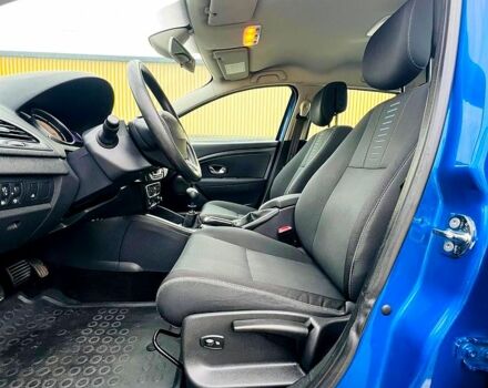 Синий Рено Меган, объемом двигателя 1.6 л и пробегом 252 тыс. км за 7200 $, фото 3 на Automoto.ua