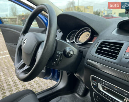 Синій Рено Меган, об'ємом двигуна 1.6 л та пробігом 252 тис. км за 6750 $, фото 40 на Automoto.ua