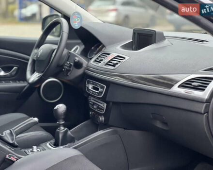 Синій Рено Меган, об'ємом двигуна 1.5 л та пробігом 192 тис. км за 7600 $, фото 25 на Automoto.ua