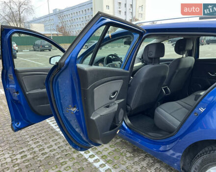 Синій Рено Меган, об'ємом двигуна 1.6 л та пробігом 252 тис. км за 6750 $, фото 32 на Automoto.ua