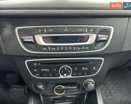 Синий Рено Меган, объемом двигателя 1.6 л и пробегом 252 тыс. км за 7000 $, фото 53 на Automoto.ua