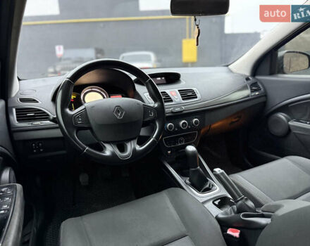 Синий Рено Меган, объемом двигателя 1.46 л и пробегом 220 тыс. км за 5600 $, фото 23 на Automoto.ua