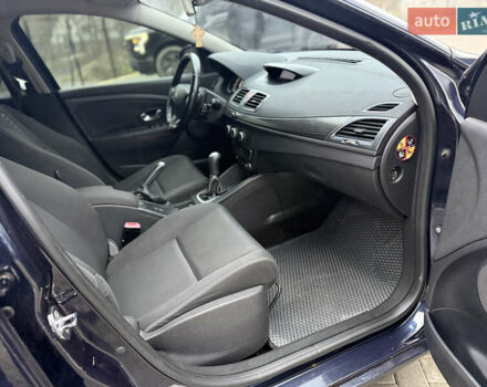 Синий Рено Меган, объемом двигателя 1.46 л и пробегом 220 тыс. км за 5600 $, фото 30 на Automoto.ua