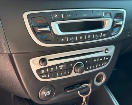 Синій Рено Меган, об'ємом двигуна 1.9 л та пробігом 215 тис. км за 6300 $, фото 11 на Automoto.ua