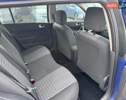 Синий Рено Меган, объемом двигателя 1.6 л и пробегом 240 тыс. км за 5400 $, фото 13 на Automoto.ua