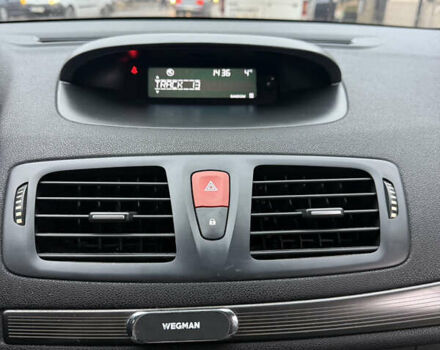 Синий Рено Меган, объемом двигателя 1.46 л и пробегом 220 тыс. км за 5600 $, фото 39 на Automoto.ua