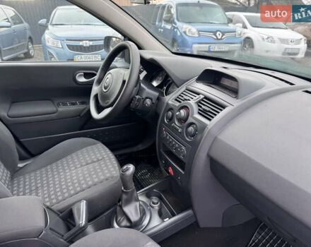 Синий Рено Меган, объемом двигателя 1.6 л и пробегом 240 тыс. км за 5400 $, фото 18 на Automoto.ua