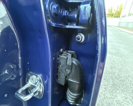 Рено Меган 2009 у Белой Церкве на Automoto.ua Синій Рено Меган, об'ємом двигуна 1.6 л та пробігом 202 тис. км за 5500 $, фото 100 на Automoto.ua