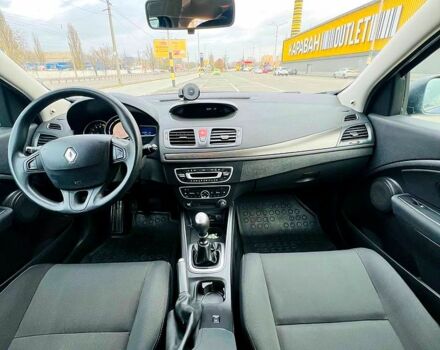 Синий Рено Меган, объемом двигателя 1.6 л и пробегом 252 тыс. км за 7200 $, фото 7 на Automoto.ua
