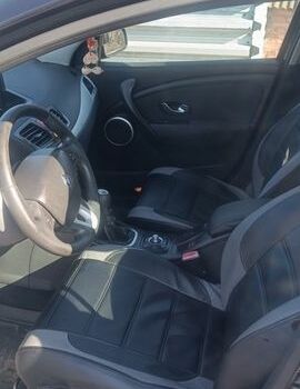 Синий Рено Меган, объемом двигателя 1.46 л и пробегом 233 тыс. км за 6400 $, фото 40 на Automoto.ua