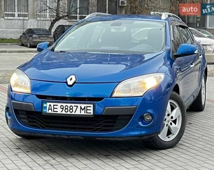 Синий Рено Меган, объемом двигателя 1.46 л и пробегом 310 тыс. км за 7700 $, фото 3 на Automoto.ua