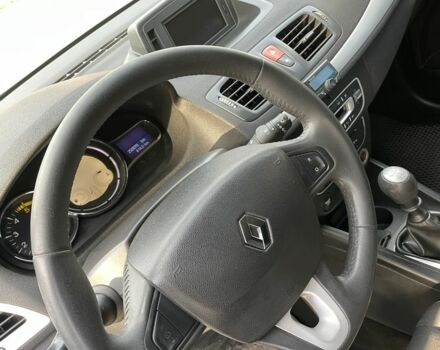 Синий Рено Меган, объемом двигателя 1.5 л и пробегом 260 тыс. км за 6900 $, фото 9 на Automoto.ua