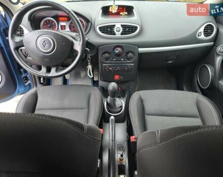 Синій Рено Меган, об'ємом двигуна 1.2 л та пробігом 242 тис. км за 5600 $, фото 6 на Automoto.ua