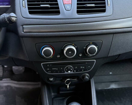 Синий Рено Меган, объемом двигателя 1.6 л и пробегом 190 тыс. км за 7450 $, фото 27 на Automoto.ua