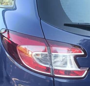 Рено Меган 2010 у Умани на Automoto.ua Синій Рено Меган, об'ємом двигуна 1.46 л та пробігом 210 тис. км за 6700 $, фото 2 на Automoto.ua