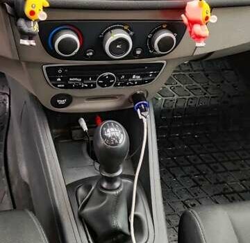 Синій Рено Меган, об'ємом двигуна 1.46 л та пробігом 303 тис. км за 5000 $, фото 22 на Automoto.ua