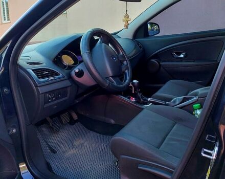 Синий Рено Меган, объемом двигателя 1.5 л и пробегом 357 тыс. км за 6000 $, фото 4 на Automoto.ua