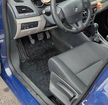 Синій Рено Меган, об'ємом двигуна 1.46 л та пробігом 303 тис. км за 5000 $, фото 16 на Automoto.ua