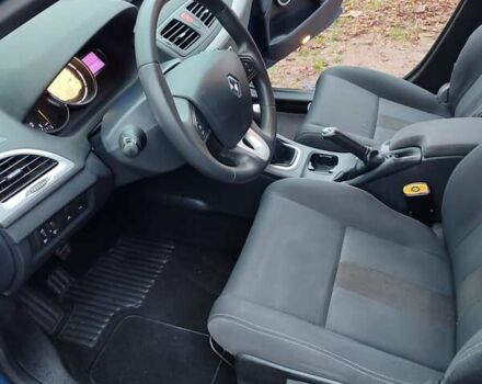 Синий Рено Меган, объемом двигателя 1.6 л и пробегом 201 тыс. км за 6499 $, фото 6 на Automoto.ua