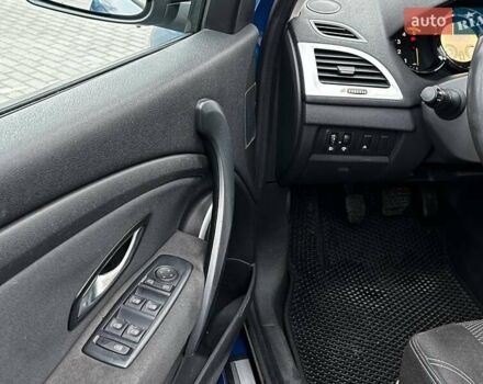 Синий Рено Меган, объемом двигателя 1.46 л и пробегом 310 тыс. км за 7700 $, фото 17 на Automoto.ua