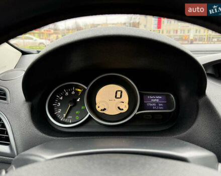 Синий Рено Меган, объемом двигателя 1.6 л и пробегом 178 тыс. км за 6800 $, фото 12 на Automoto.ua