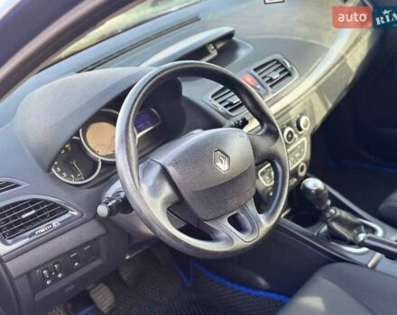 Синій Рено Меган, об'ємом двигуна 1.6 л та пробігом 176 тис. км за 6800 $, фото 7 на Automoto.ua