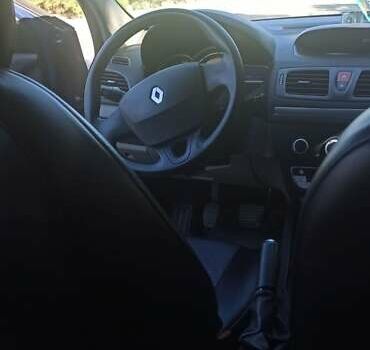 Рено Меган 2010 у Умани на Automoto.ua Синій Рено Меган, об'ємом двигуна 1.46 л та пробігом 210 тис. км за 6700 $, фото 8 на Automoto.ua