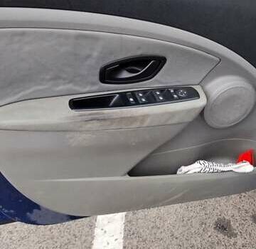 Синій Рено Меган, об'ємом двигуна 1.46 л та пробігом 303 тис. км за 5000 $, фото 23 на Automoto.ua